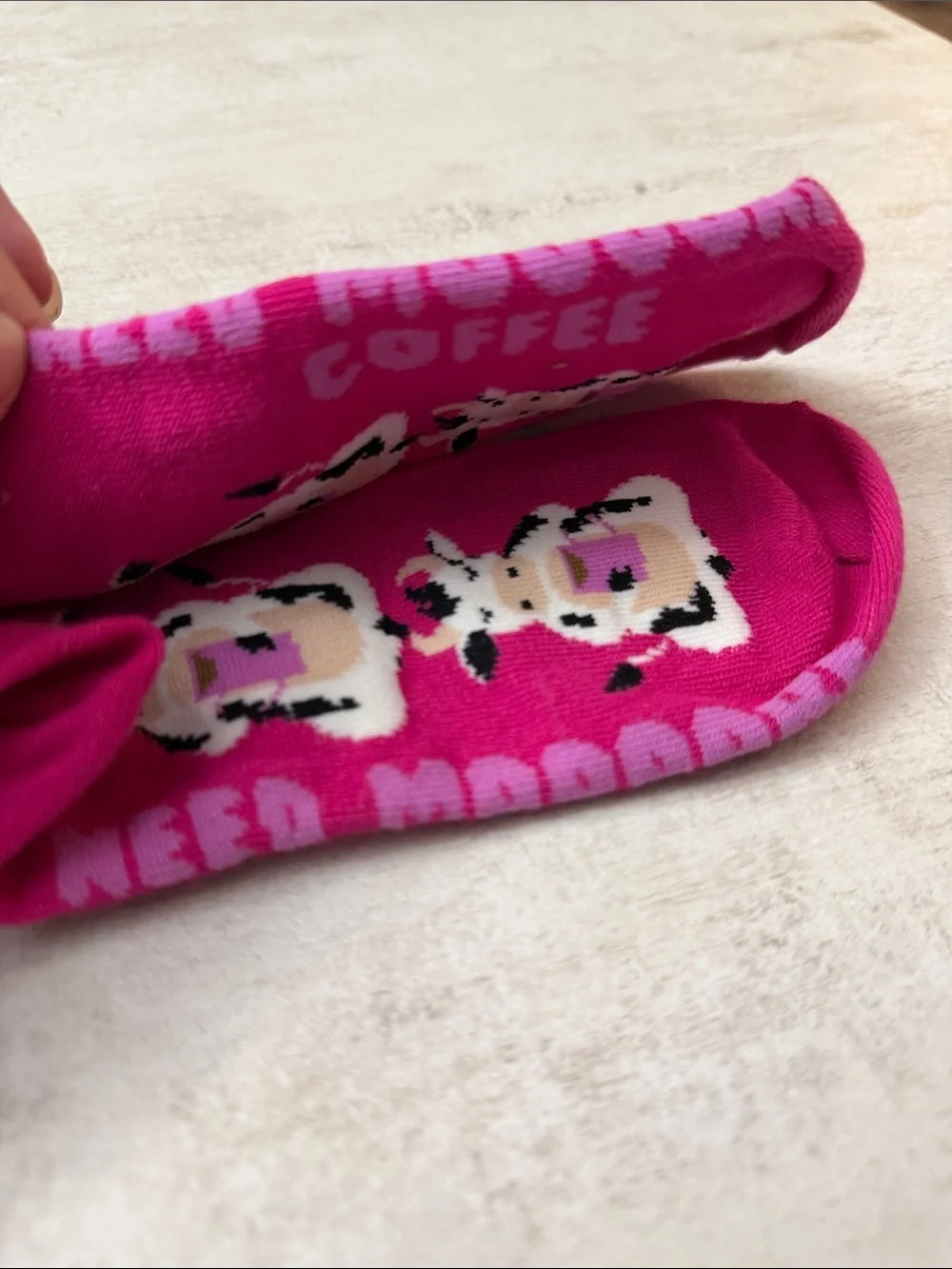 Women's No-Show Pink Cow Print Socks